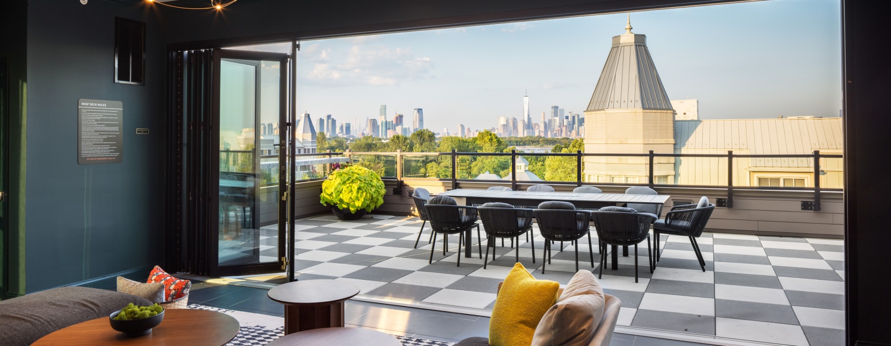 room opened to outdoor space overlooking Manhattan 