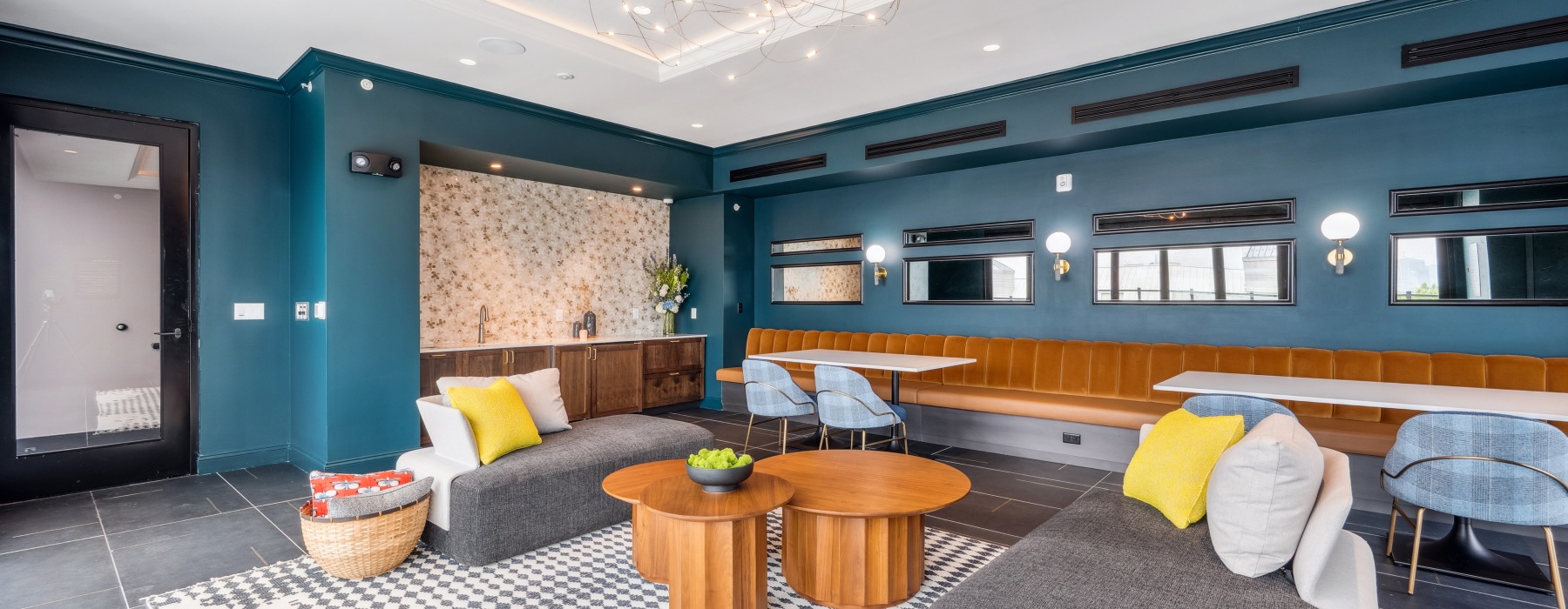 Fifth Floor Sky Lounge with Outdoor Terrace